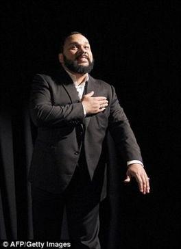 喜剧演员迪,喜剧界的欢乐使者，笑点满满的人生传奇