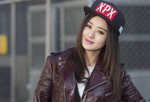 戴帽子的明星是,戴帽子的明星风采瞬间